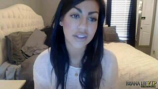 briana lee performs a solo masturbation show on webcam