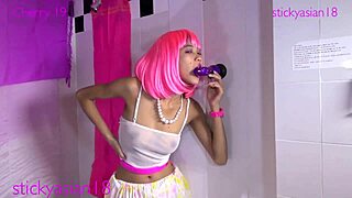 Cherry, fuck my pussy hard in this toilet!