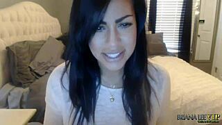 briana lee performs a solo masturbation show on webcam