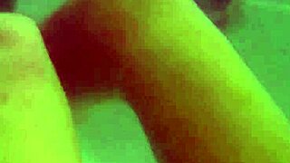 lesbian teen licks pussy in the bath