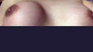 la sexy colombiana shows off big tits on webcam