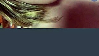 la sexy colombiana shows off big tits on webcam