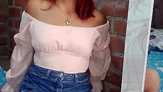 Lose yourself in this hot latina's squirting and cumshot show! 😍