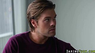 लिंगरी बेब फक होने का हिंट देती है