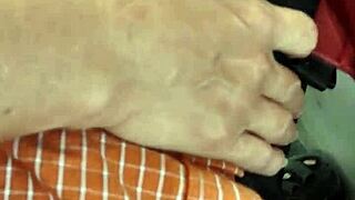 man, i was stalkin this mature peruvian lady on lima streets... big ass got me shook!