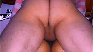 La Hijastrastra Sabe Que Su Padrastro La Quiere Más Apretada Cada Vez Así Que Se Esforzaba Al Máximo Para Complacerlo Y Mantenerlo Satisfecho