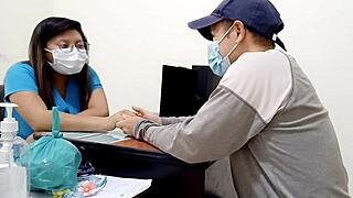 durante el dia soy enfermera y por la noche me convierto en dama de compania dispuesta a follar