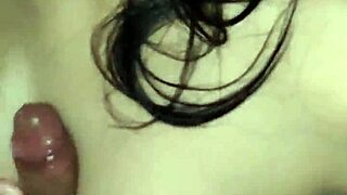 डेस्परेट वाइफ हसबैंड को दूसरे के साथ पाती है और फ्रेंड को सेड्यूस करती है?