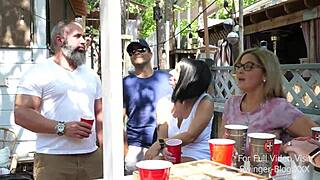 I enjoy outdoor fuck with FetSwing members