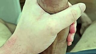 i'm this cute brazilian twink jerking off and cumming for my neighbors