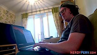 i tricked the leeds geek into blowjob and cum in mouth