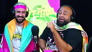 As gostosas mostram como comer elas na California de verao