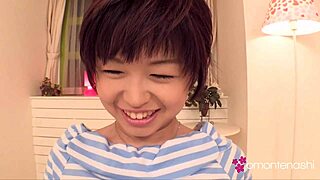 क्या कभी आइडल को पहली बार स्ट्रिप करते हुए देखा? टाइट आउटफिट के नीचे क्या छुपा है?