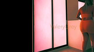 valerygrey has a sexy thick juicy ass bubble booty that's shaved and wet