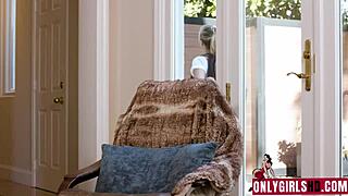 Anna claire clouds and vic share keepsakes