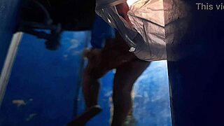 Madrastra Culona Le Encanta Masturbarse En La Ducha