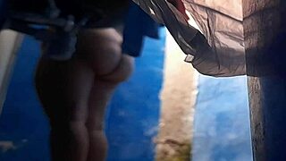 Madrastra Culona Le Encanta Masturbarse En La Ducha