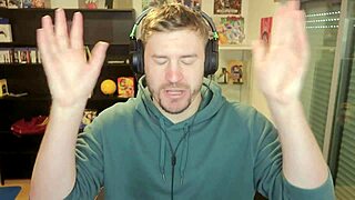 2B faces casting couch scenario with facial, fucking, and creampie in hentai