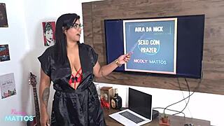 Aluno goza na boca da professorinha gostosa com Leo Ogro 😏