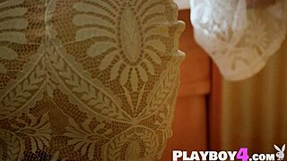 jane wilde poses on bed showing her big booty