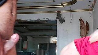 esse vizinho sabe fuder um cu e me transformar em mulher com seu pauzudo delicioso