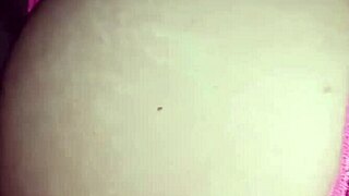 el culo de florecita mamirica es tan delicioso lamiendolo como le gusta