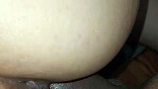 el culo de florecita mamirica es tan delicioso lamiendolo como le gusta