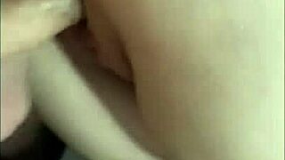 I luv to spit and play with big cock, so hot! 😜