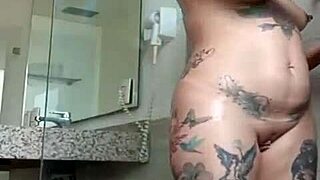 danabarzagli while i'm alone touching myself so good 😍