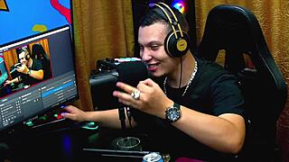 Martina Oliveira avalia o pauzão do Ruan ela ficou com tesão vendo - podcast pópum no barraco completo no sheer - xv red