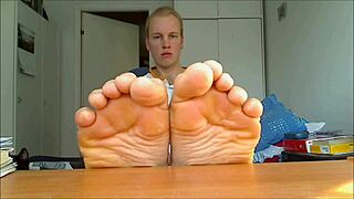 Plump and Meaty Toes That Beg for Fetish Attention