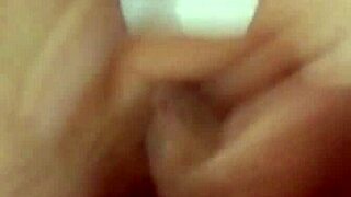 I'm beatin my punheta hard and fast