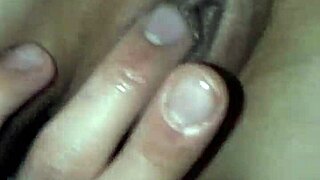 I enjoy a relaxing wet massage with my partner