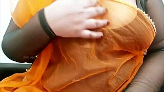 i'm a singapore big boobs milf, showing my tits and boobs to you