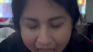 Wife sucks me till I cum on her face 😏