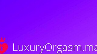 hot hottie cums to romantic music