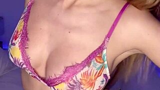 Spanish Slut Natty Mellow Enjoys Some Time Alone