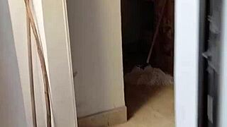 नई मेड इतनी हॉट लग रही, चाटने को ललचाऊंगी उसे