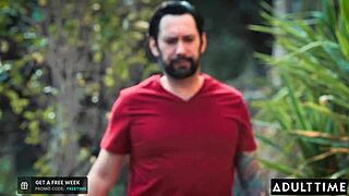 Tommy Pistol succumbs to Victoria Voxxx's sexy advances 😏