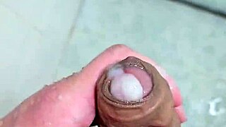 i cum so good in the shower, feeling amazing