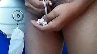 me masturbo con tanga de mi prima en solitario