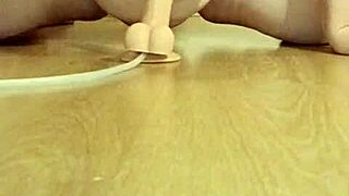 fat girl does anal with squirting dildo 😍 so hot!