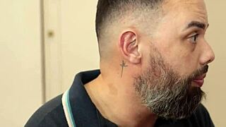 O coroa gives huge dildo to the naughty guy!