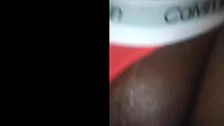 Gozando Dentro da Buceta Negona Gostosa Ficou com a Buceta Cheia de Leite