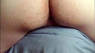 Young Twink Fucks Himself With Shampoo Bottle