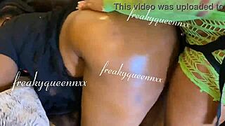 Lesbians Lick Pussy in Lingerie!