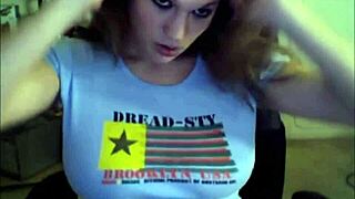 Teen 18+ With Huge Natural Tits Spreads Pussy On Cam 😘