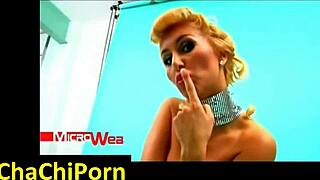 Malena Gracia Strips Bare in the Bathtub