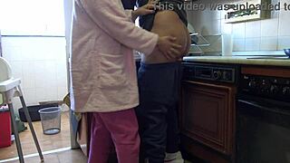 She was so horney and loves fuckin in the kitchen