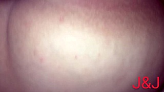 Esposa bunduda dando de fio dental